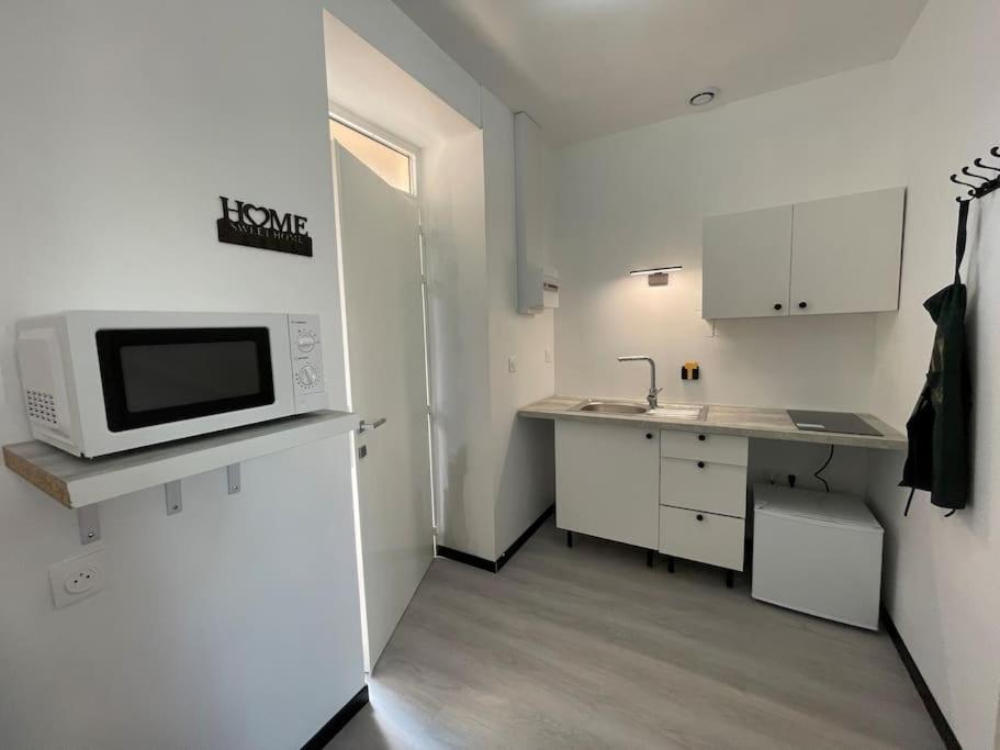 Studio A2 18M2 Cosy 5Minutes Gare Parking Gratuit Rue De La Mure Roanne Exterior foto